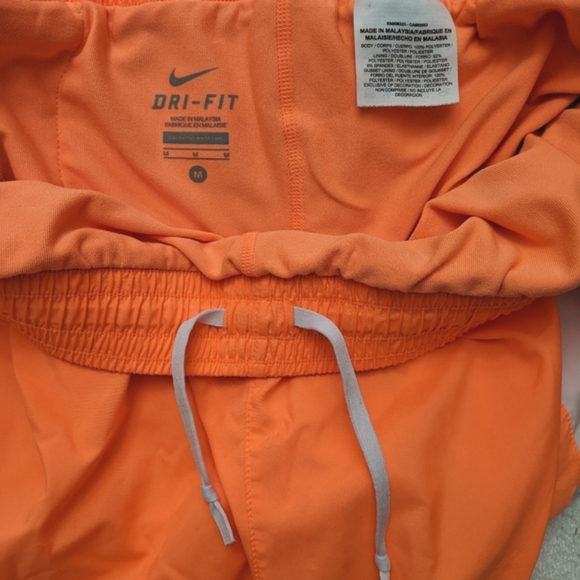 Nike DRI-FIT Shorts with Liner - Picture 4 of 9